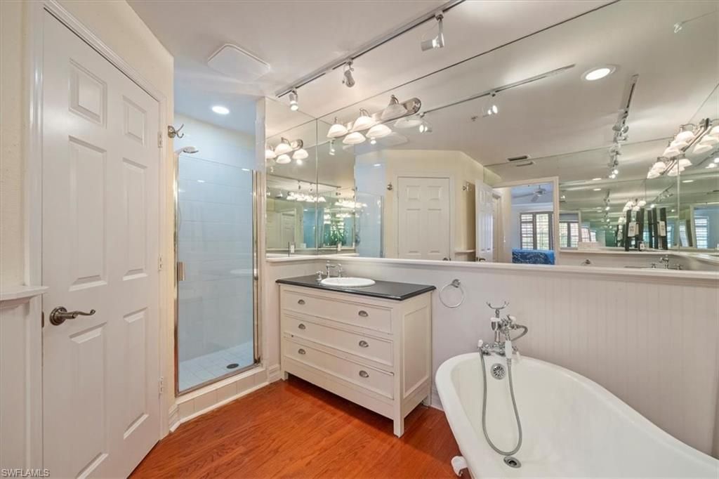 410 Bayfront Pl , Unit 2301, Naples, FL 34102 Photo