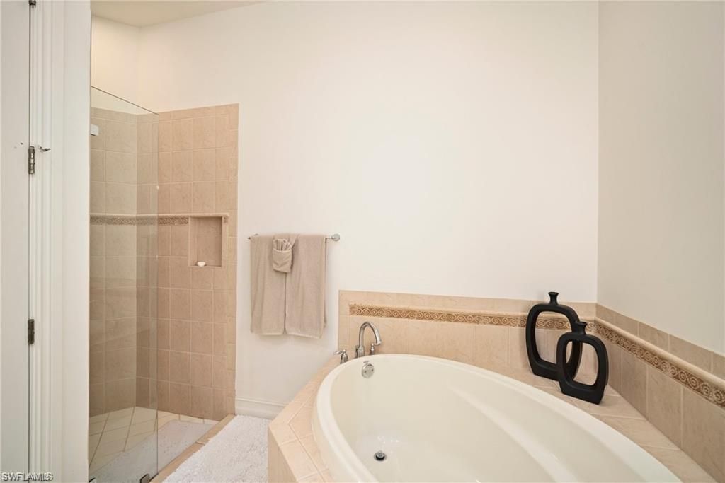 8519 Chase Preserve Dr, Naples, FL 34113 Photo
