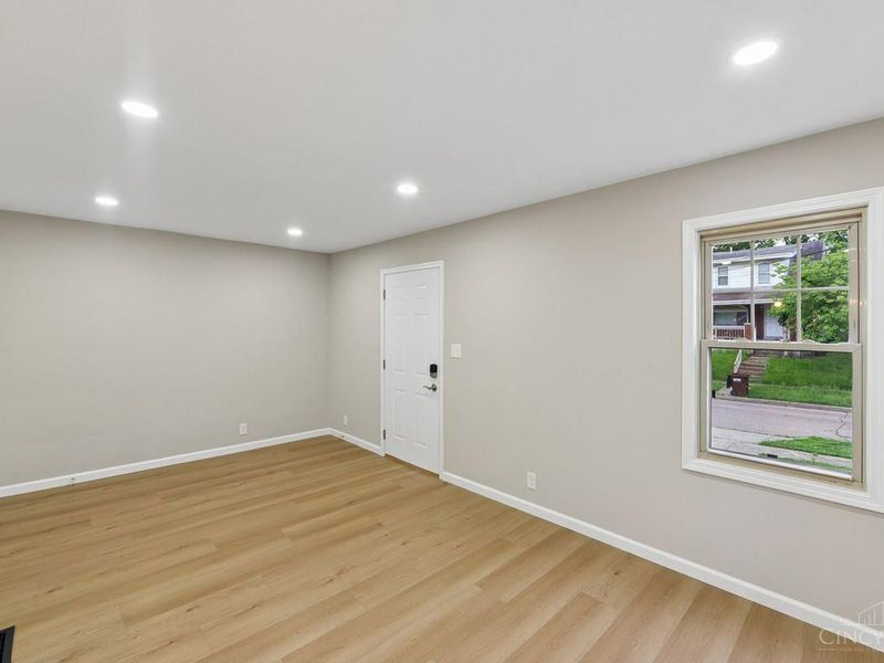 1718 Waltham Avenue, North College Hill, OH 45239 Photo 7