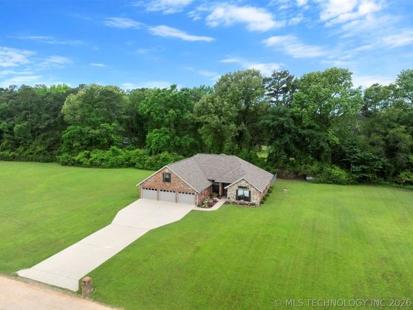 143 Sycamore View Lane , Broken Bow, OK 74728