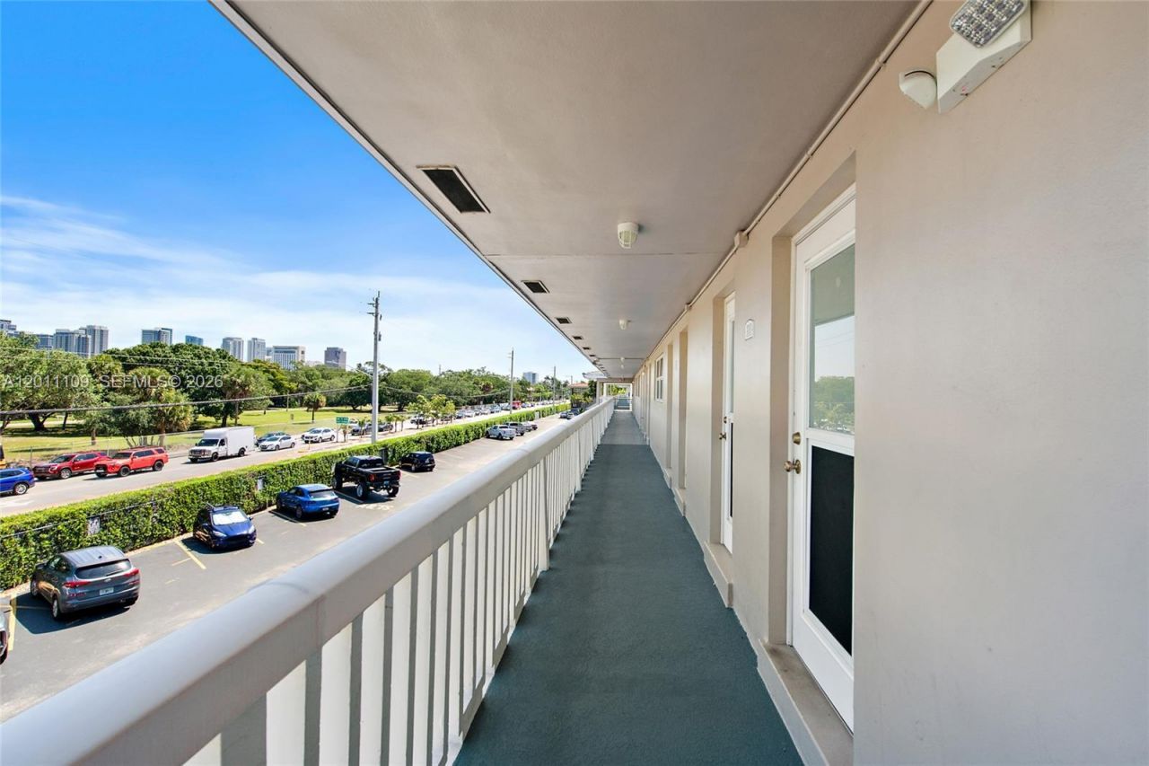 1100 SW 12th St , Unit 300, Fort Lauderdale, FL 33315 Photo