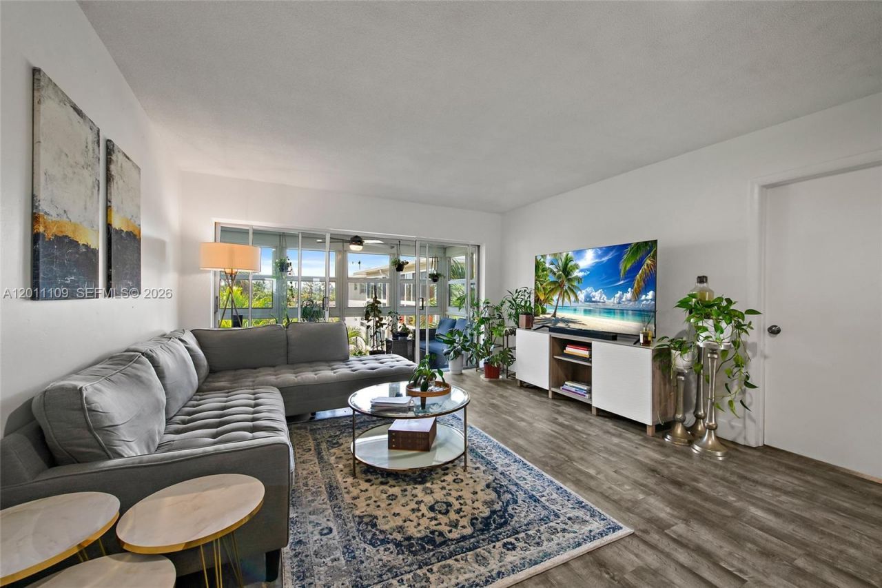1100 SW 12th St , Unit 300, Fort Lauderdale, FL 33315 Photo