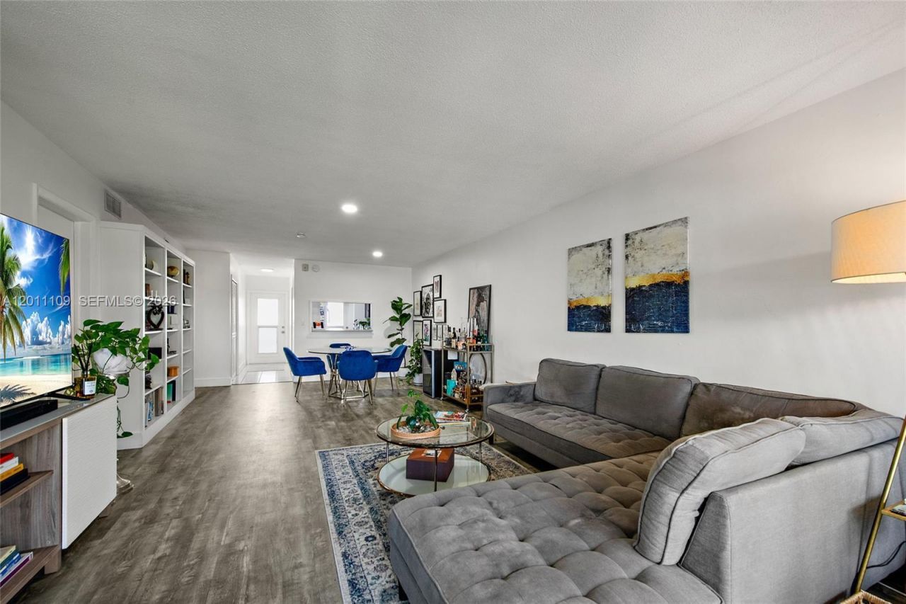 1100 SW 12th St , Unit 300, Fort Lauderdale, FL 33315 Photo