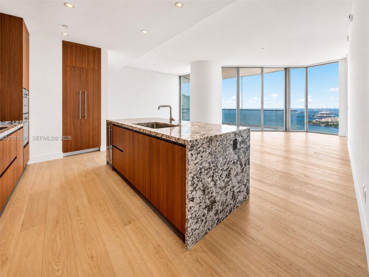 175 25 Rd , Unit 3303, Miami, FL 33129 Photo