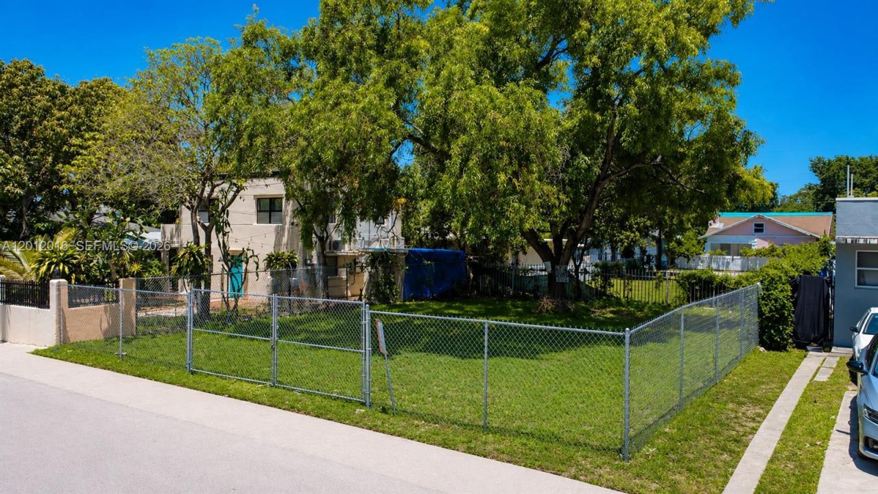 285 NE 55th St , Miami, FL 33137 Photo