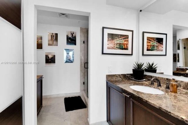 60 SW 13th St, Unit 4005, Miami, FL 33130 Photo