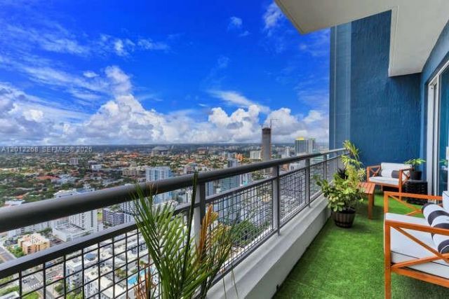 60 SW 13th St, Unit 4005, Miami, FL 33130 Photo