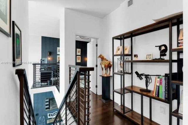 60 SW 13th St, Unit 4005, Miami, FL 33130 Photo