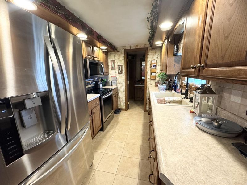 208 Lincoln Drive, Celina, OH 45822 Photo 4