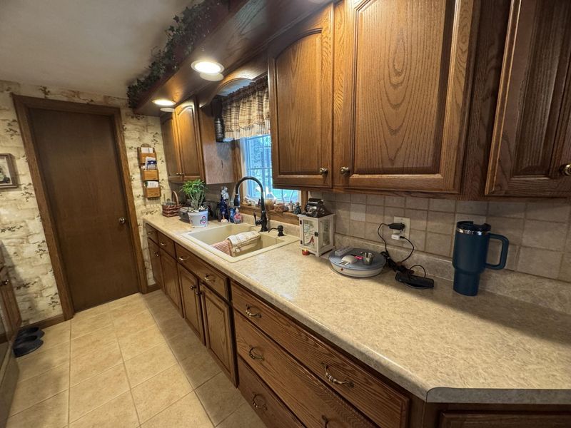 208 Lincoln Drive, Celina, OH 45822 Photo 6