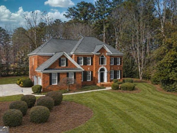 1700 Canterbury Pointe SE, Conyers, GA 30013