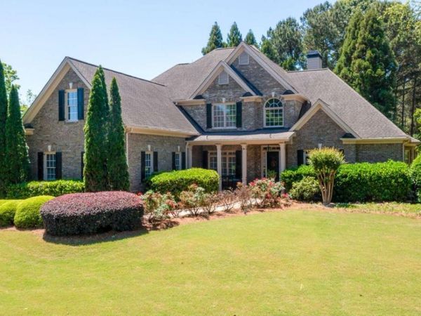2401 Floral Valley Drive, Dacula, GA 30019