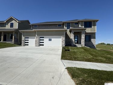 21420 Z Street, Elkhorn, NE 68022