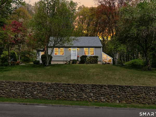 41 Emma, Seymour, CT 06483
