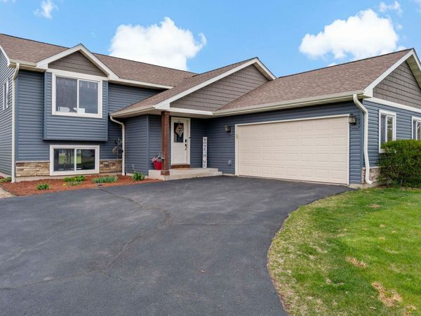 1327 Mallard Lane, New Richmond, WI 54017