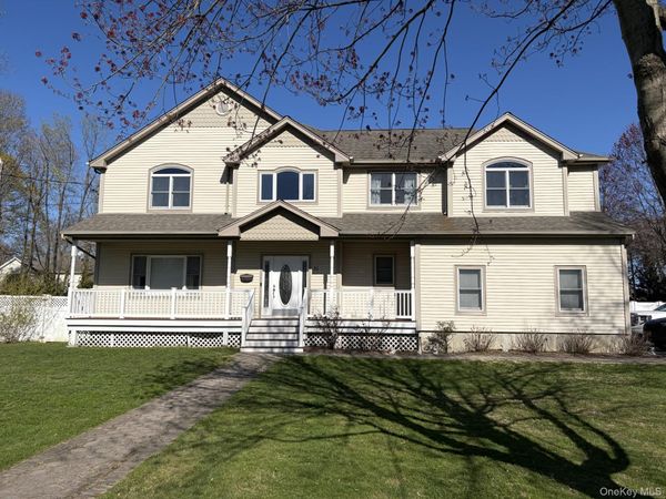 31 9th Avenue , Kings Park, NY 11754