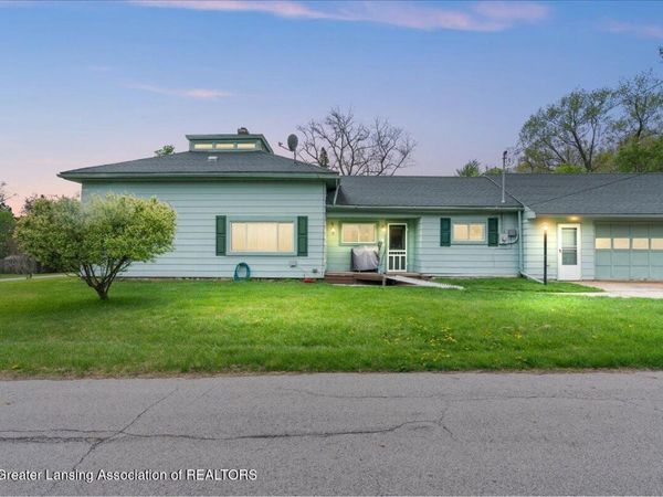 143 E High Street, Ovid, MI 48866