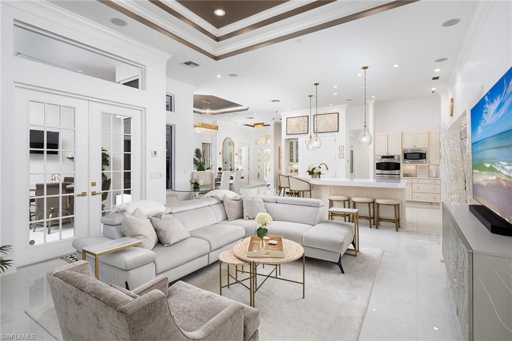 8037 Vera Cruz Way, Naples, FL 34109 Photo
