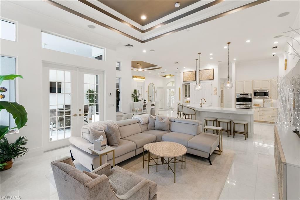 8037 Vera Cruz Way, Naples, FL 34109 Photo