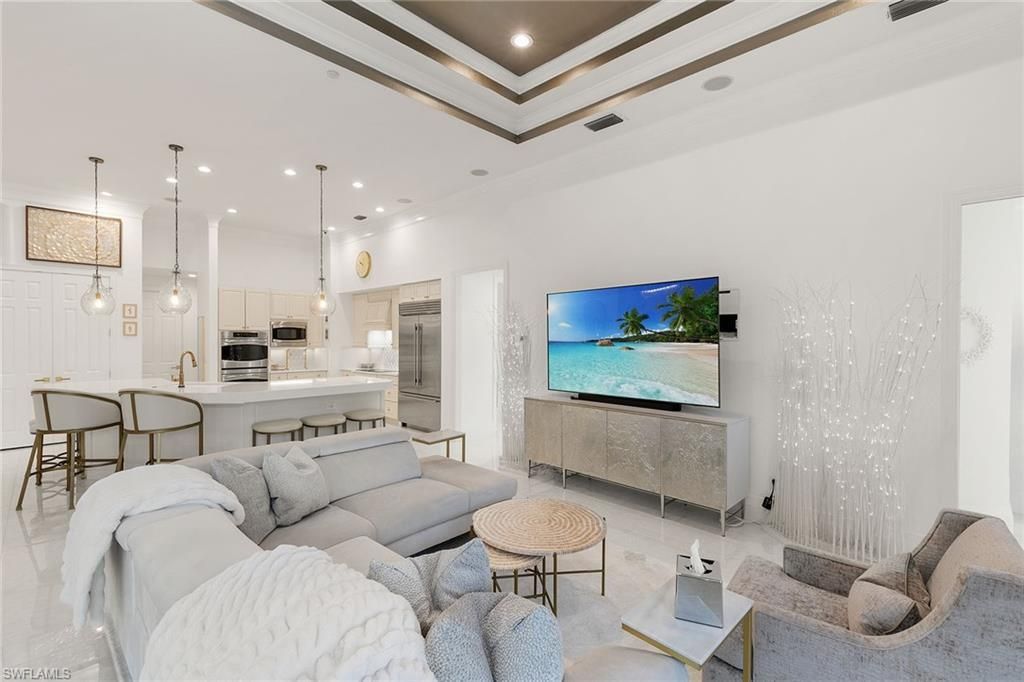 8037 Vera Cruz Way, Naples, FL 34109 Photo