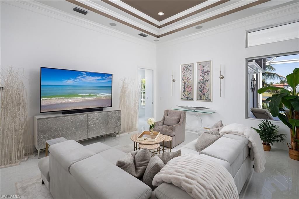 8037 Vera Cruz Way, Naples, FL 34109 Photo