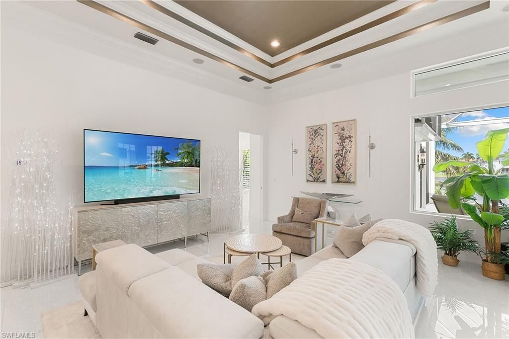 8037 Vera Cruz Way, Naples, FL 34109 Photo