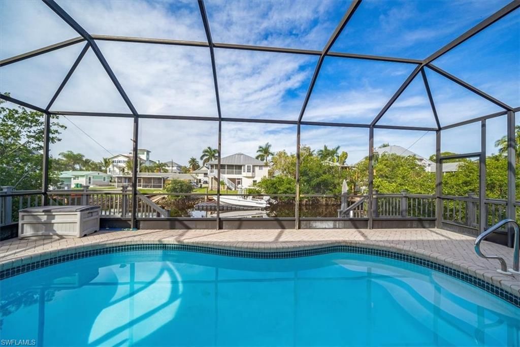 1283 Grand Canal Dr , Naples, FL 34110 Photo