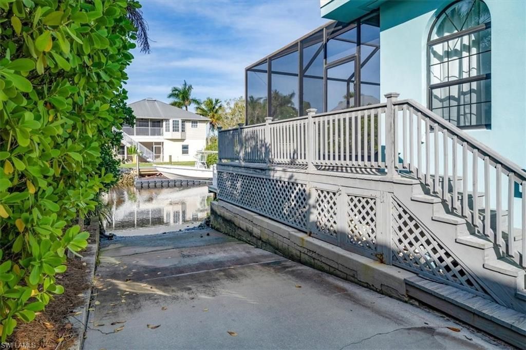 1283 Grand Canal Dr , Naples, FL 34110 Photo