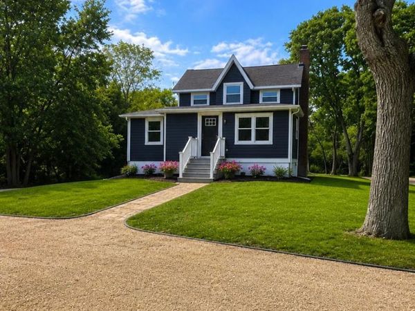 452 Montauk Highway, East Quogue, NY 11942