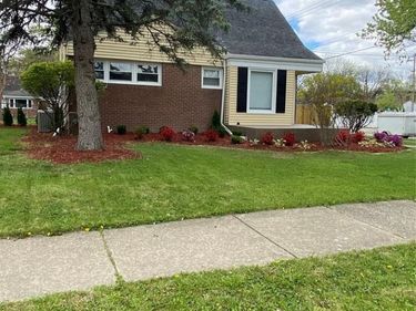 20202 Lancaster Street, Harper Woods, MI 48225