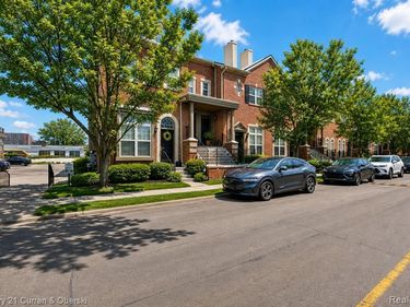 22123 W VILLAGE Drive, Dearborn, MI 48124