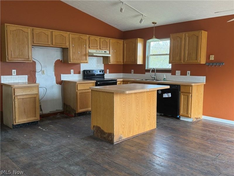 6623 Monroe Lane , North Ridgeville, OH 44039 Photo 3