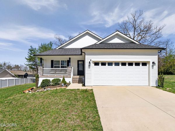 22 Patrick Drive , Crossville, TN 38555