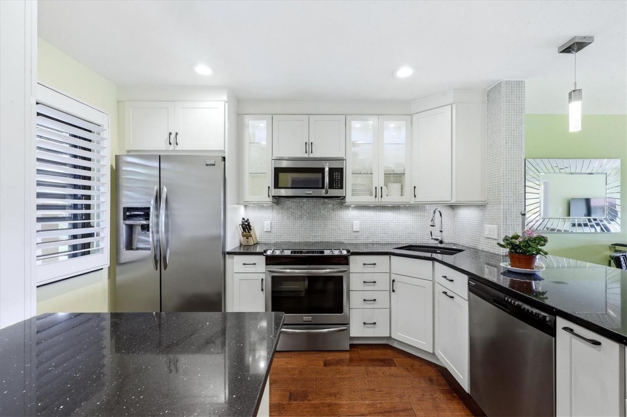 5186 Lake Village Drive, Unit 90, Sarasota, FL 34235 Photo