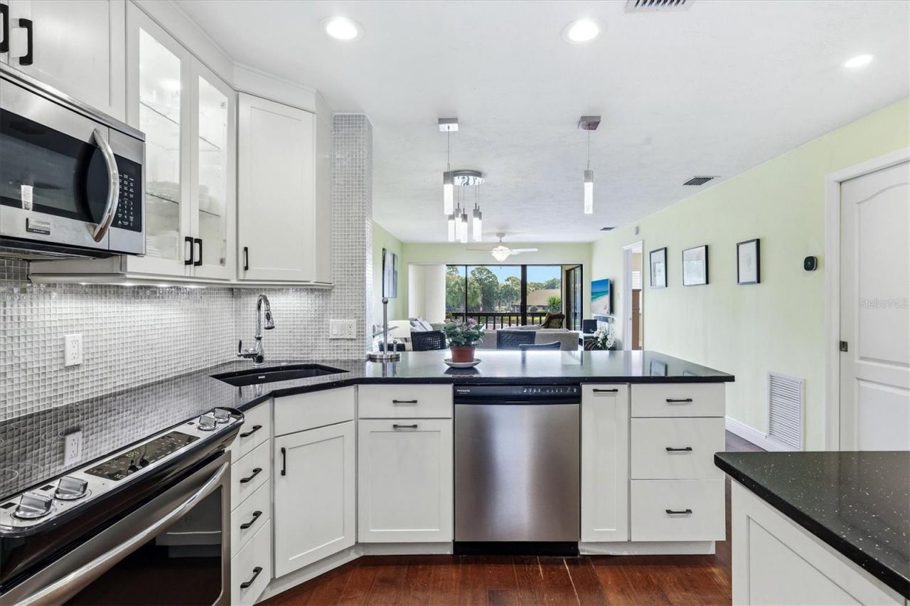 5186 Lake Village Drive, Unit 90, Sarasota, FL 34235 Photo