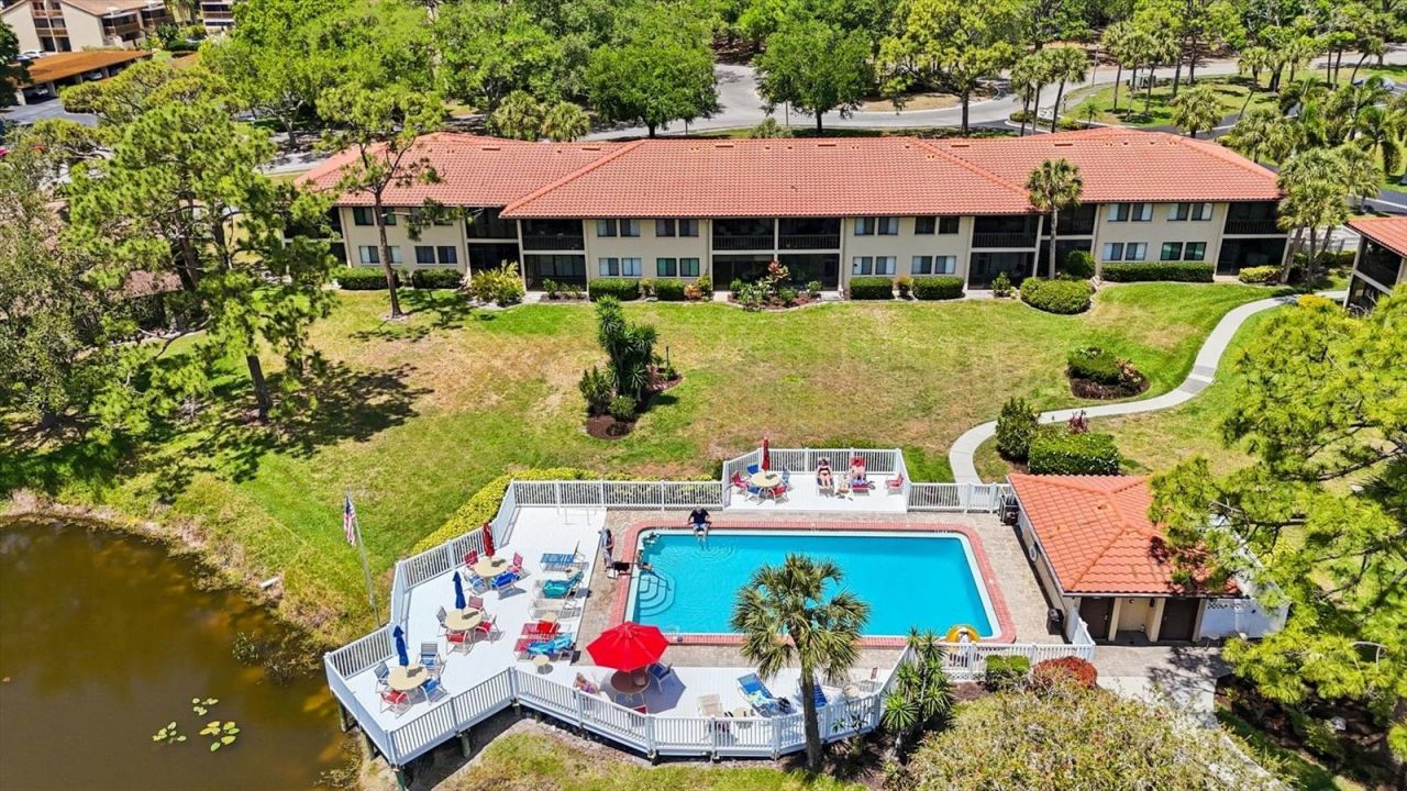 5186 Lake Village Drive, Unit 90, Sarasota, FL 34235 Photo