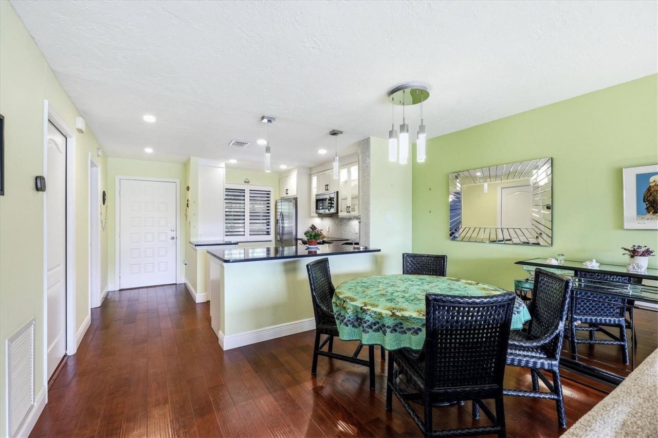 5186 Lake Village Drive, Unit 90, Sarasota, FL 34235 Photo