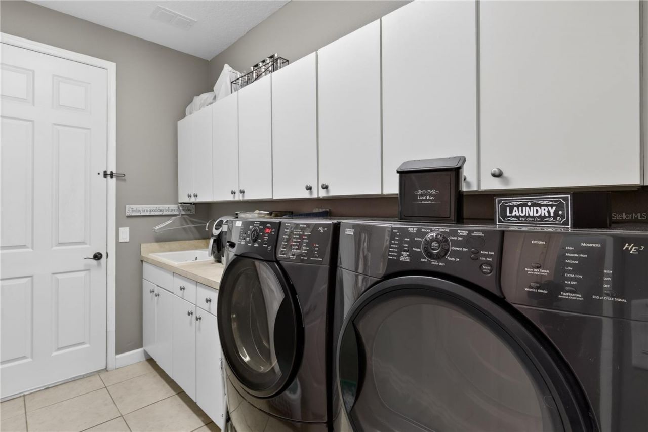 36806 Winfield Court, Grand Island, FL 32735 Photo