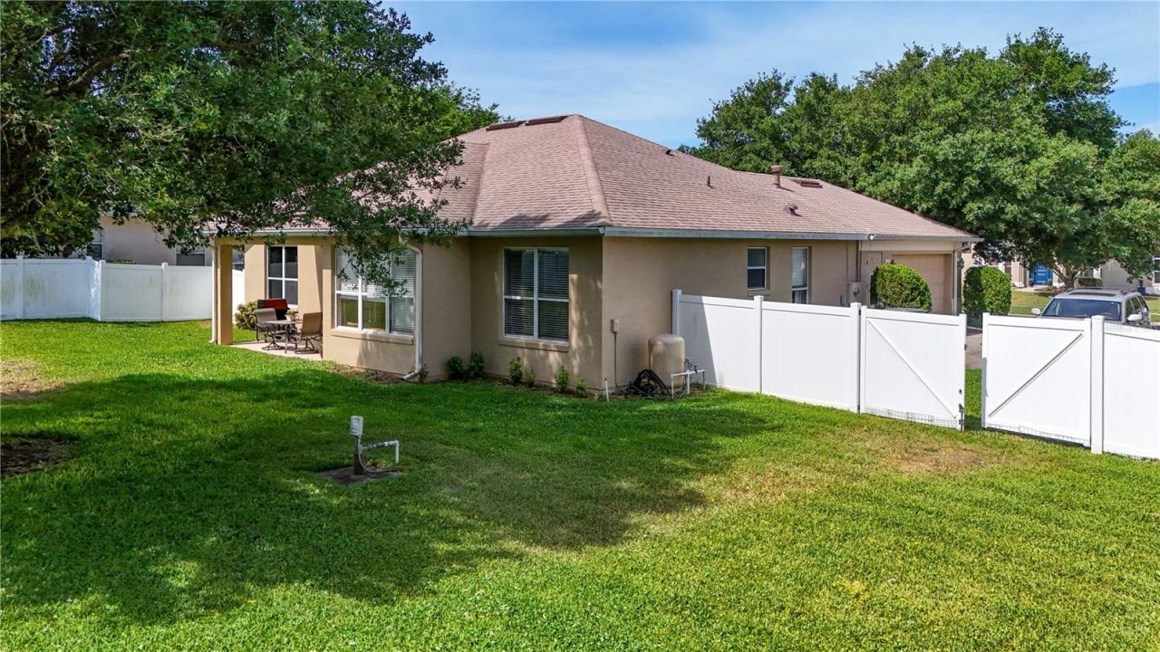 36806 Winfield Court, Grand Island, FL 32735 Photo