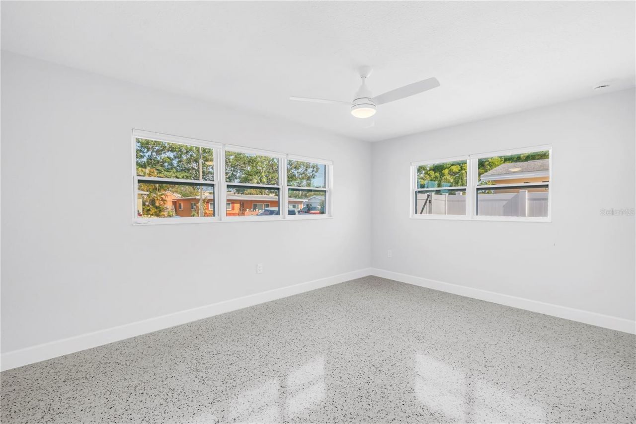 7443 2nd Street N, Saint Petersburg, FL 33702 Photo