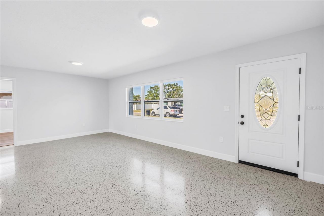 7443 2nd Street N, Saint Petersburg, FL 33702 Photo