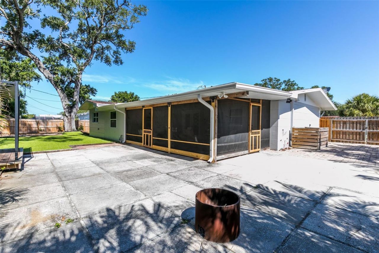 8242 31st Terrace N, Saint Petersburg, FL 33710 Photo