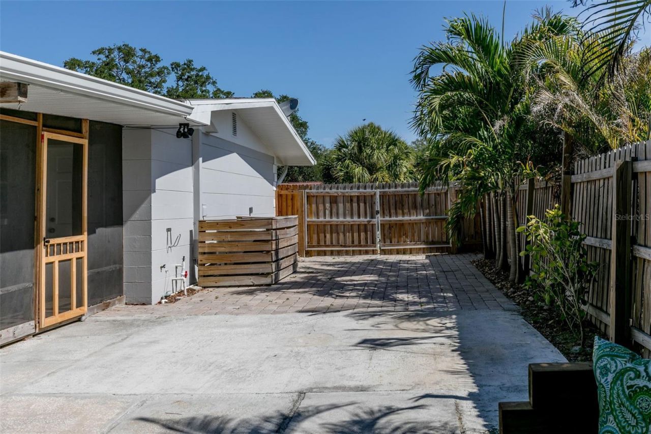 8242 31st Terrace N, Saint Petersburg, FL 33710 Photo