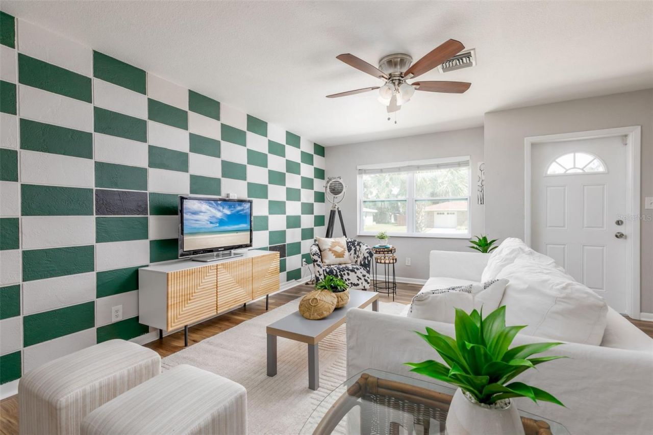 8242 31st Terrace N, Saint Petersburg, FL 33710 Photo