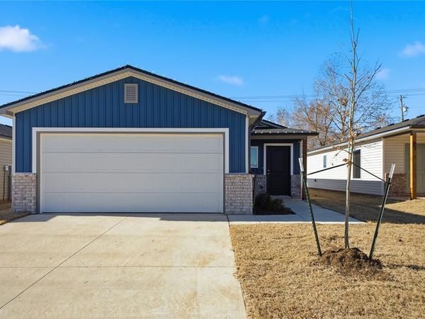 1077 Blue Ridge Drive, Purcell, OK 73080