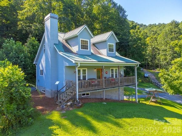 54 Barnwood Way , Whittier, NC 28789