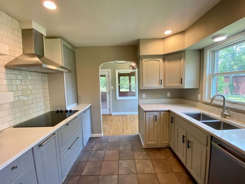 8525 Camargo Road, Indian Hill, OH 45243 Photo 19