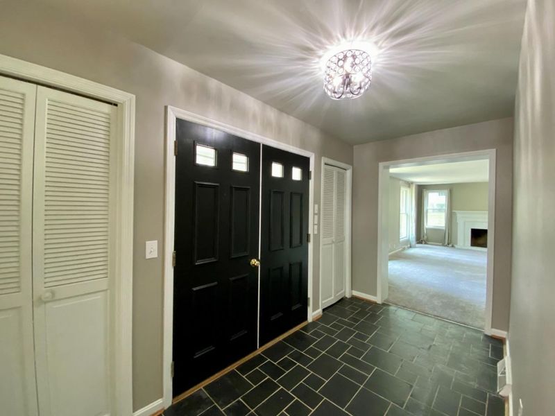 8525 Camargo Road, Indian Hill, OH 45243 Photo 4