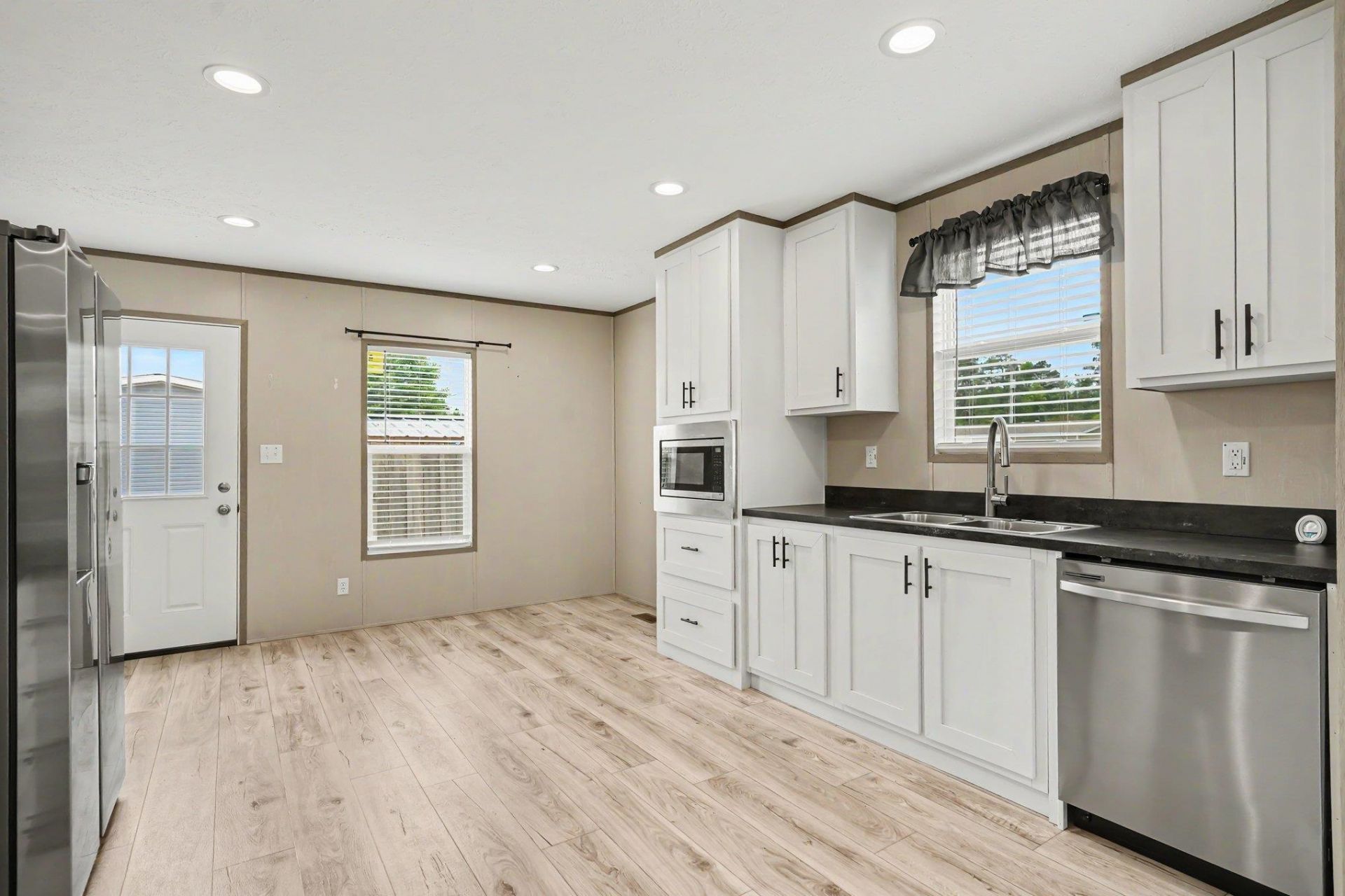 117 Melanie Brooke Ln. Photo 8