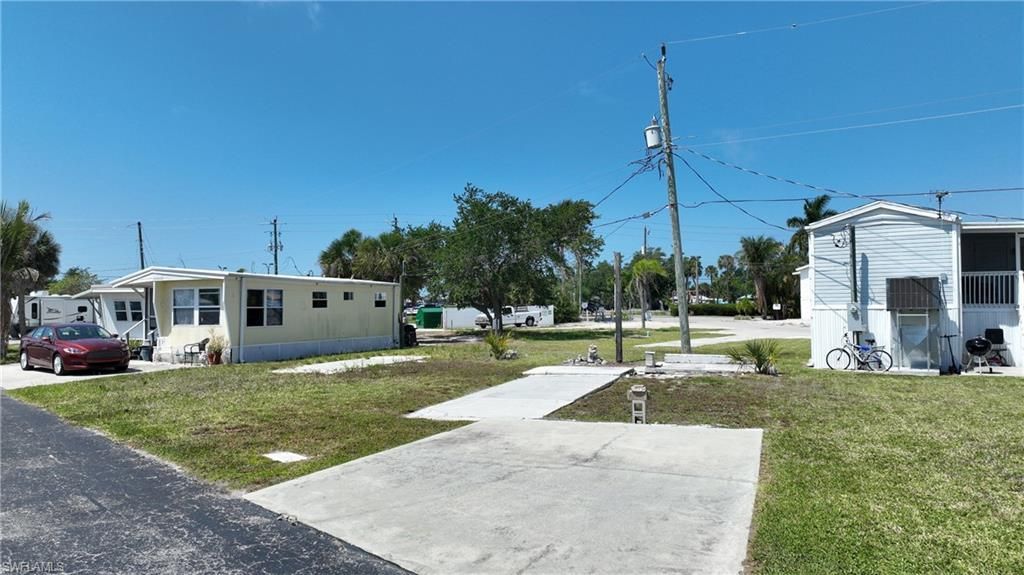 8 Helen Ln, Fort Myers Beach, FL 33931 Photo